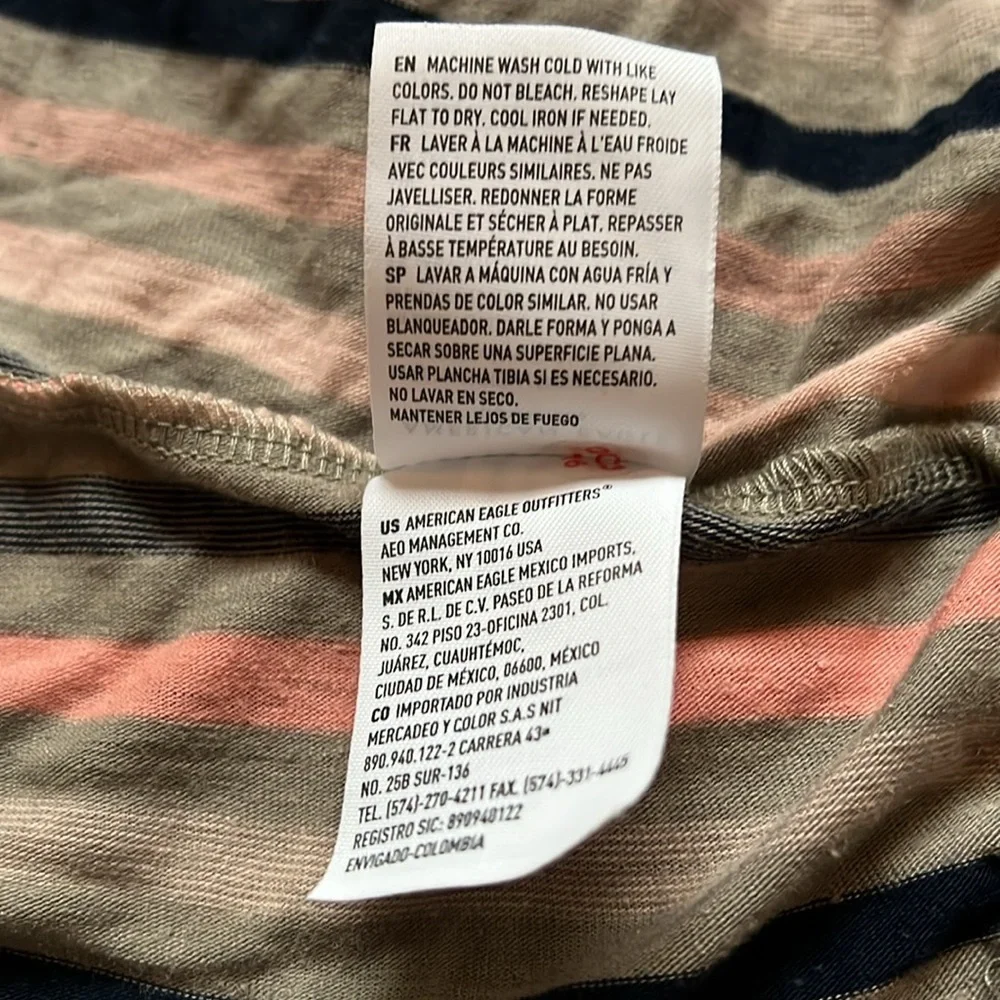 American Eagle Ruffle Bubble Top - Picture 6 of 6